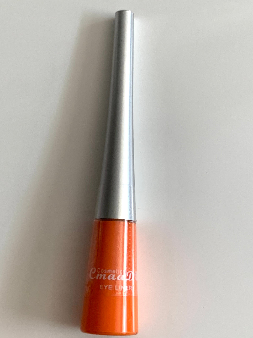 Orange-Eyeliner